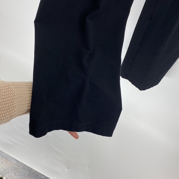 Eileen Fisher CREPE STRAIGHT PANT
EASY fit, ankle length - Picture 3 of 10